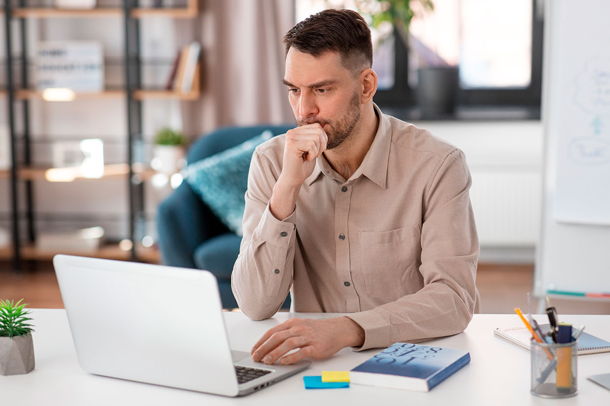 Sesgos emocionales y cognitivos al invertir.